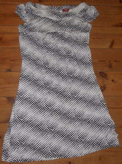 VERY PRETTY BLACK AND WHITE TRUWORTHS OBR DRESS - BRAND NEW