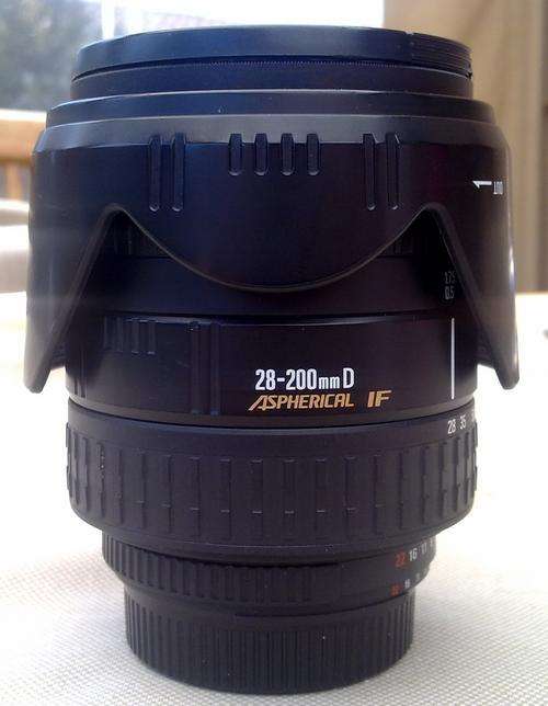 SIGMA 28-200mm F3.5-5.6 D ASPHERICAL IF LENS -  NIKON MOUNT - (PRE OWNED)