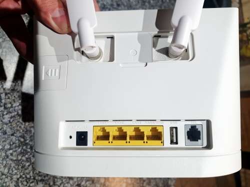 Huawei B315 Wireless 4G LTE Router