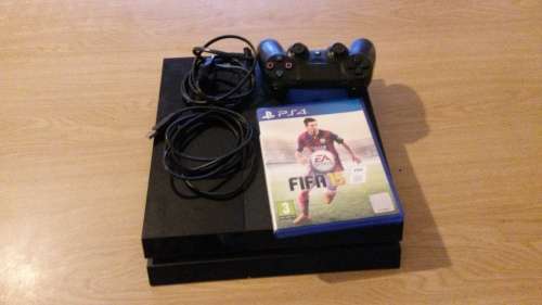 PS4 500GB and one game