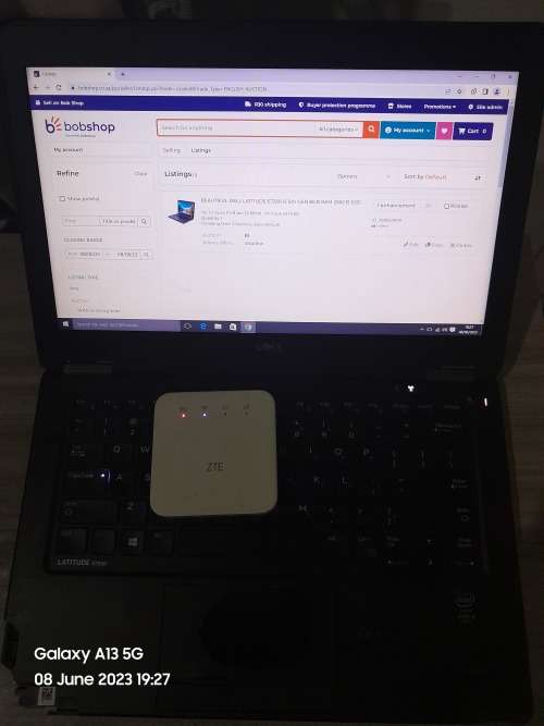 BEAUTIFUL DELL LATITUDE E7250 i5 5th GEN 8GB RAM 256GB SSD