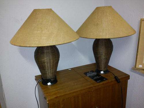 2 wicker lamps