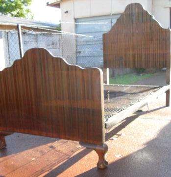 ANTIQUE BALL AND CLAW SINGLE BED