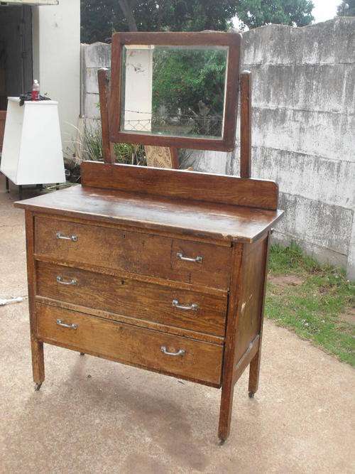 OLD OAK DRESSER / WASHING TABLE
