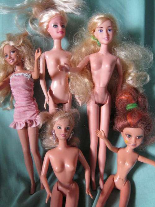 1 x Mattel, 1 x Lucky Inc., 1 x Simba, 2 Barbie Style