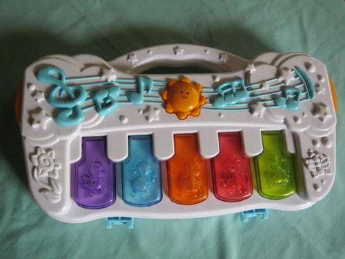 Baby Piano (plays several songs)