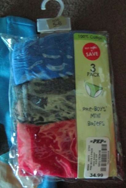 Lot of 4 items.  3 T-shirts 6-7 years and 3 Briefs 5-6 years (Starting at R30.00 per item) NEW