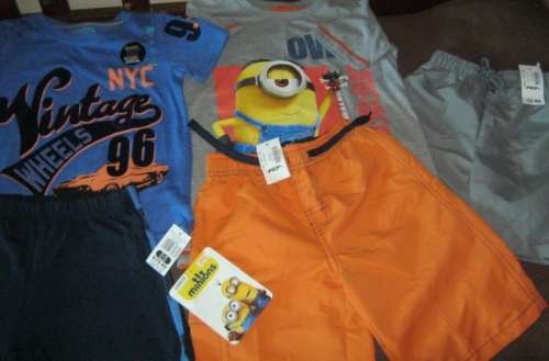 Lot of 5 items. 2 T-shirts (5-6 years), 3 Shorts (2 x 5-6 years, 1 x 4-5 years)NEW.
