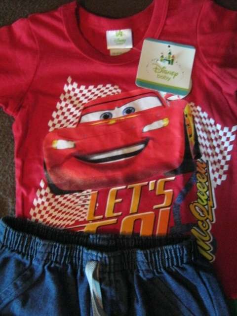 NEW. 2 T-shirts (12-18 months, 3-4 yrs), 1 x shorts (12-18 months) 1 x briefs (3-4 yrs)