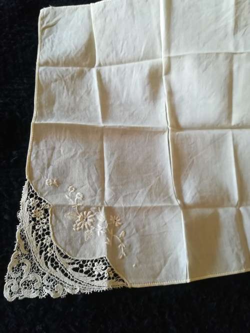 Vintage Embroidered Handkerchiefs (8)