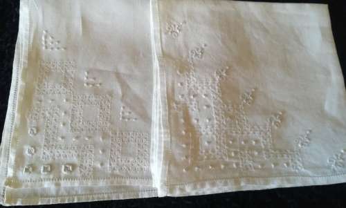 Vintage Embroidered Handkerchiefs (2)