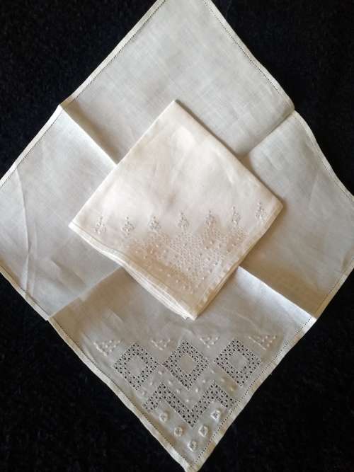 Vintage Embroidered Handkerchiefs (2)