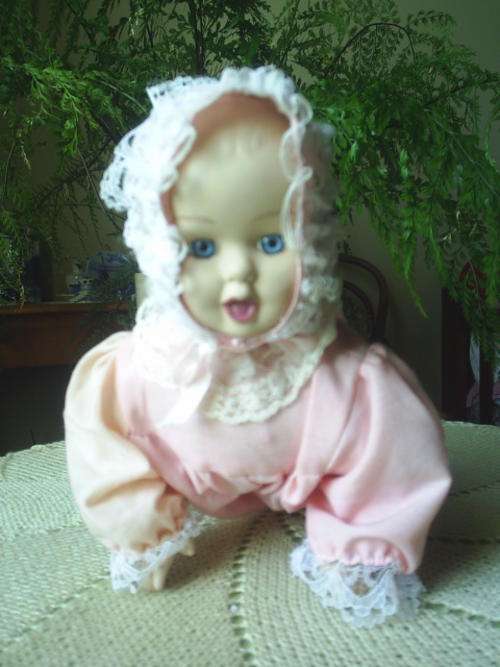 Crawling Porcelain Baby (31cm)