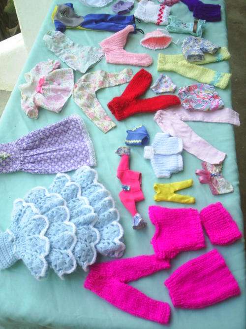 Barbie Sized and Other Dolls' Clothes (31 piece)