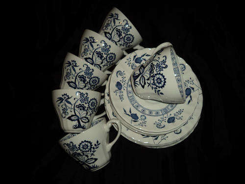 J&G Meakin England Classic Blue Nordic tea set