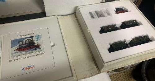 Roco Glaskasten Train Set