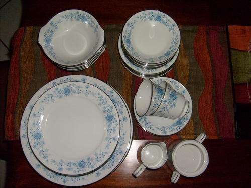 NORITAKE DINNER SET 44 PIECE