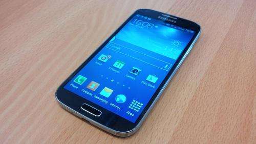 SAMSUNG GALAXY S4 GTi9500 32GB!! Black Mist!! Local Stock!!!
