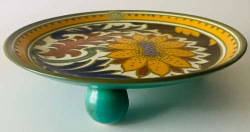 Beautiful Gouda Dahlia pattern 3 footed plate
