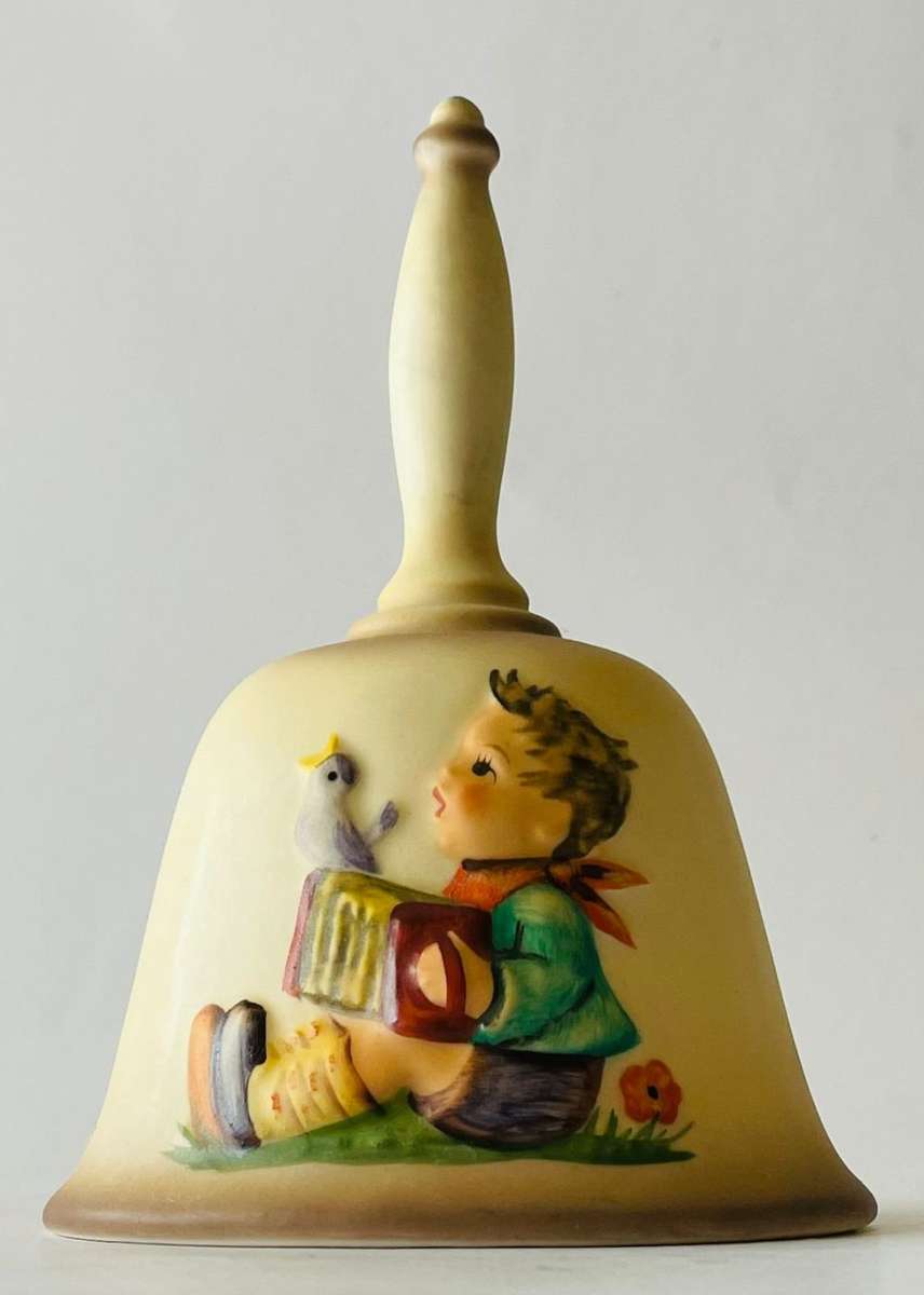 Hummel of Germany - Bell made in 1978.