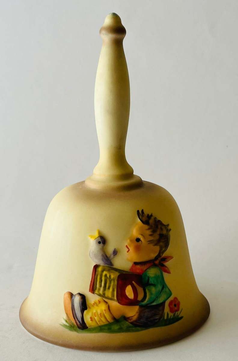 Hummel of Germany - Bell made in 1978.