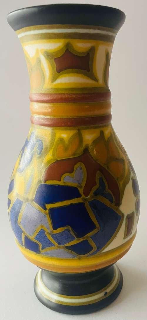 Gouda Vase (Loman) Extremely Scarce