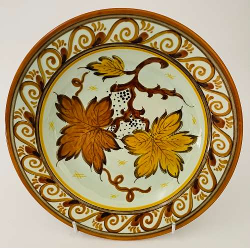 Gouda Autumn Leaves Wall Plate claire
