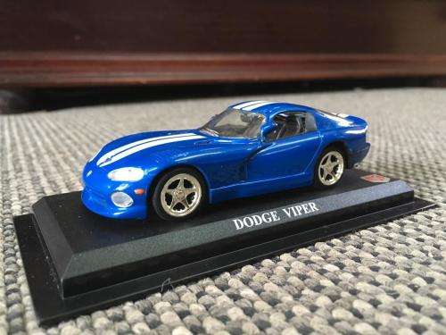DelPrado 1:43 Dodge Viper