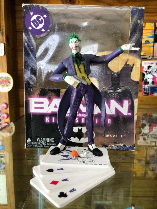 Batman Based on Designs by Kia Asamiya Wave 1 Action Figure THE JOKER Yamato 2004