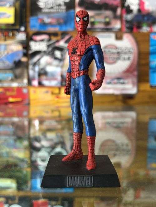 Marvel Comics Spider-man Figure Statue Superhero & Villain Collection Piece Eaglemoss