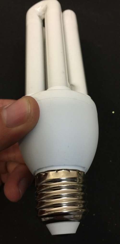 eurolux warm white 20w 240v  E27  50Hz Electronic Lamp, 9 Lamp For 1 Bid.