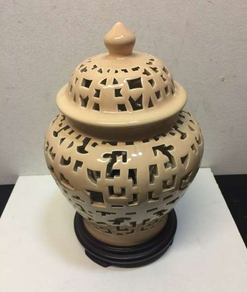Chinese ceramics - Large Oriental Porcelain Urn Lamp on Stand¿