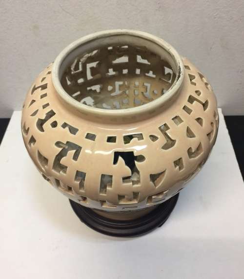 Chinese ceramics - Large Oriental Porcelain Urn Lamp on Stand¿