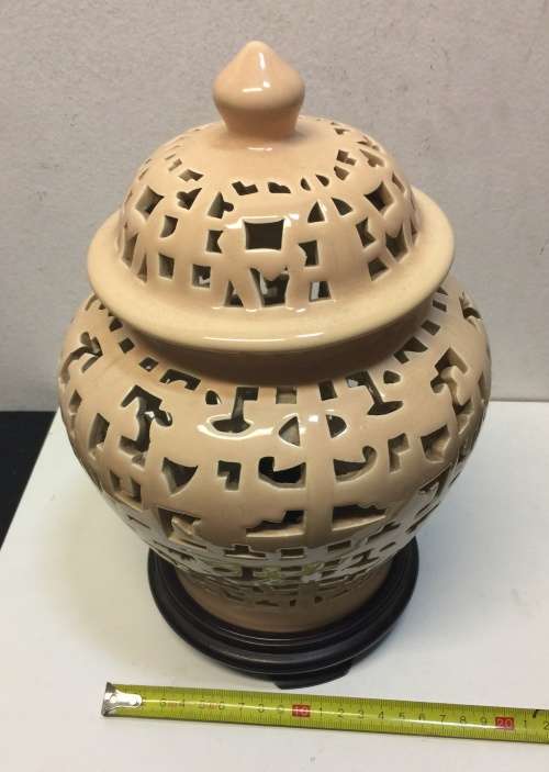 Chinese ceramics - Large Oriental Porcelain Urn Lamp on Stand¿