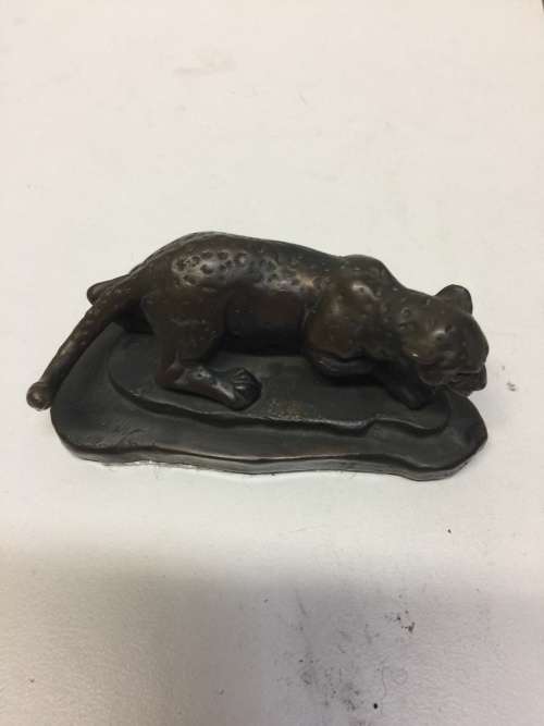 Bronze leopard - long - 100mm  - wide : 63mm  - high  - 45mm
