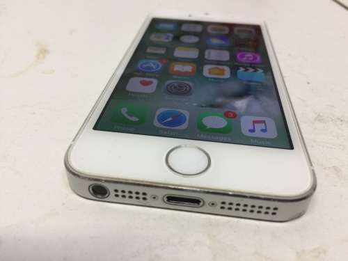 Phone 5s 16GB White  (8.5/10)