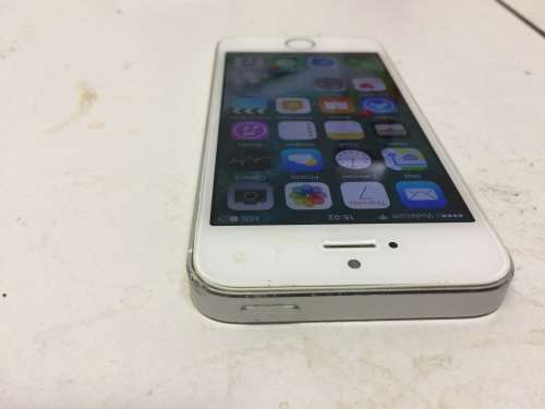 Phone 5s 16GB White  (8.5/10)