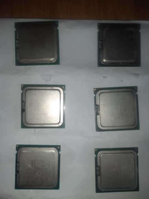 Lot of 6 X Intel Processors (Socket 775)