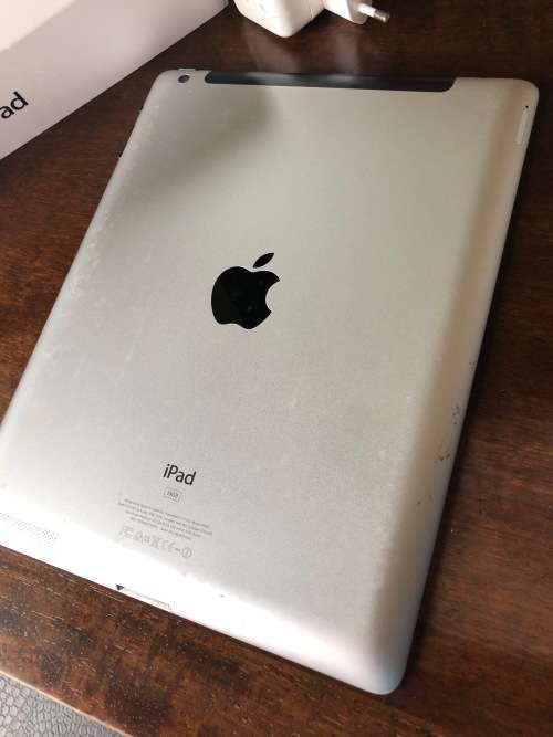 iPad 3rd Gen 16GB Black (Cellular + Wi-Fi)