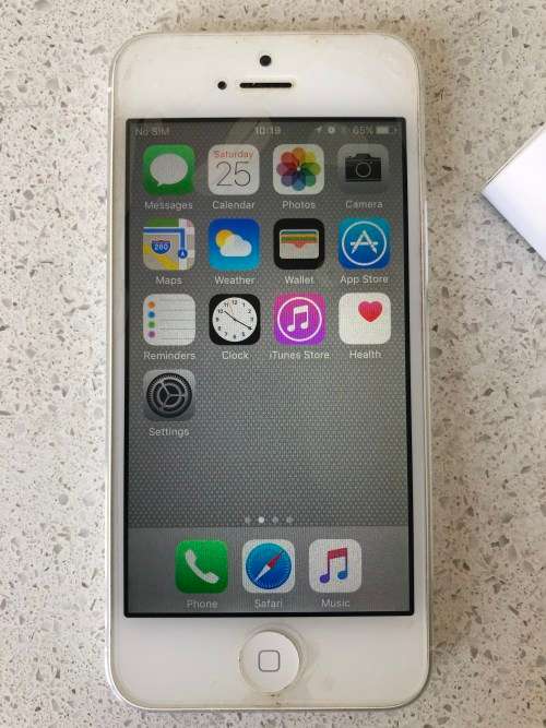 iPhone 5 16GB White *Excellent Condition* FREE DELIVERY