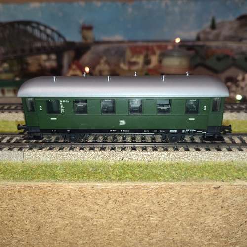 Märklin 4235 2-axle passenger car in good condition