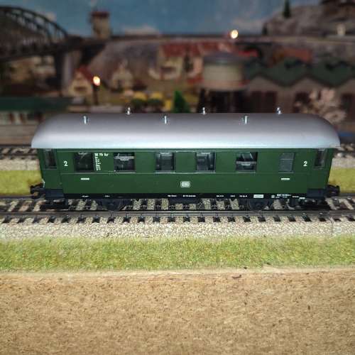 Märklin 4235 2-axle passenger car in good condition