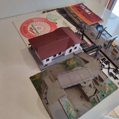 Station, Booklets and Other Bits and Pieces. Lima, Hornby and Heljan