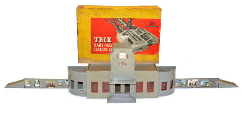 Vintage Pre-War Trix TTR Electric Model Train Set