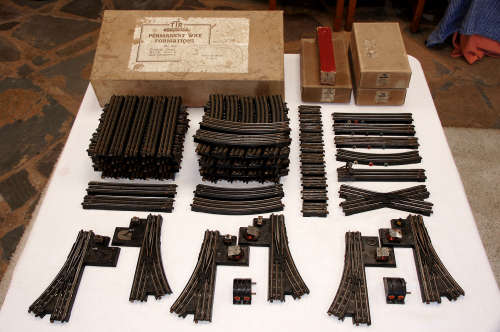 Vintage Pre-War Trix TTR Electric Model Train Set