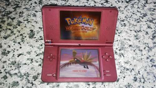 NINTENDO DSI XL + 40 Games