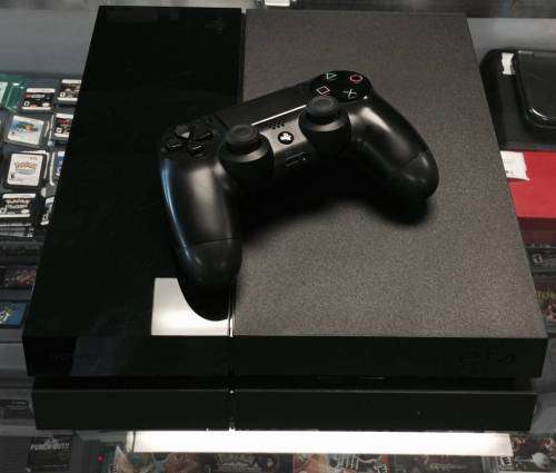 PS4 Console + Controller + 18 Games