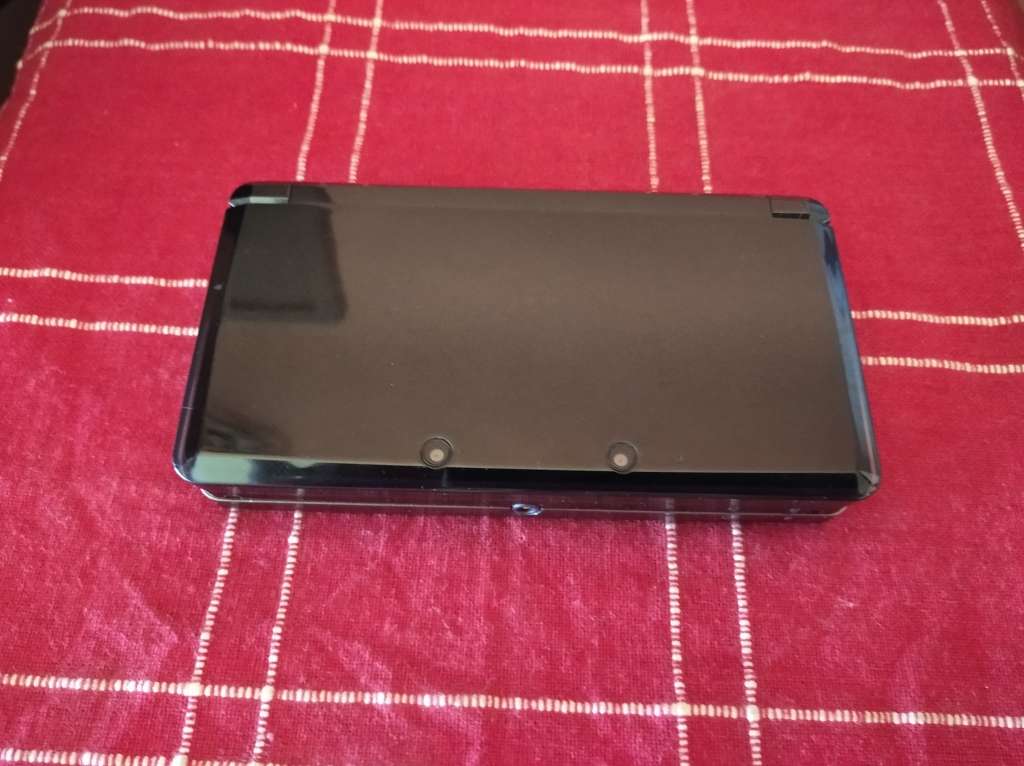 3DS Console + 25 Games