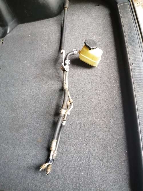 TOYOTA RXI POWER STEERING HOSE WITH FLUID BOTTLE