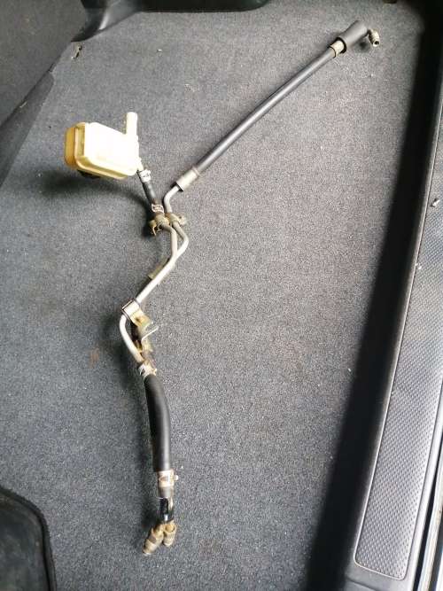TOYOTA RXI POWER STEERING HOSE WITH FLUID BOTTLE